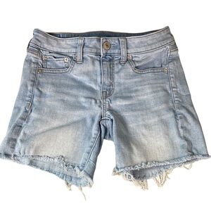 AEO Light Wash Next Level Stretch Cut Off Short